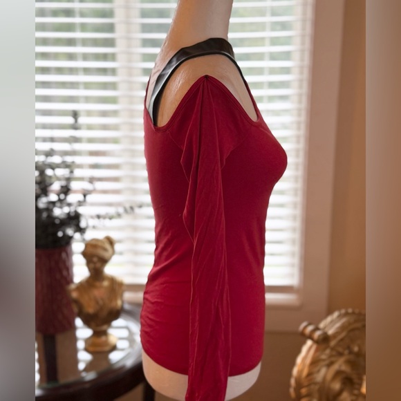VENUS Red Long Sleeve Top with Black Strap - Picture 2 of 6